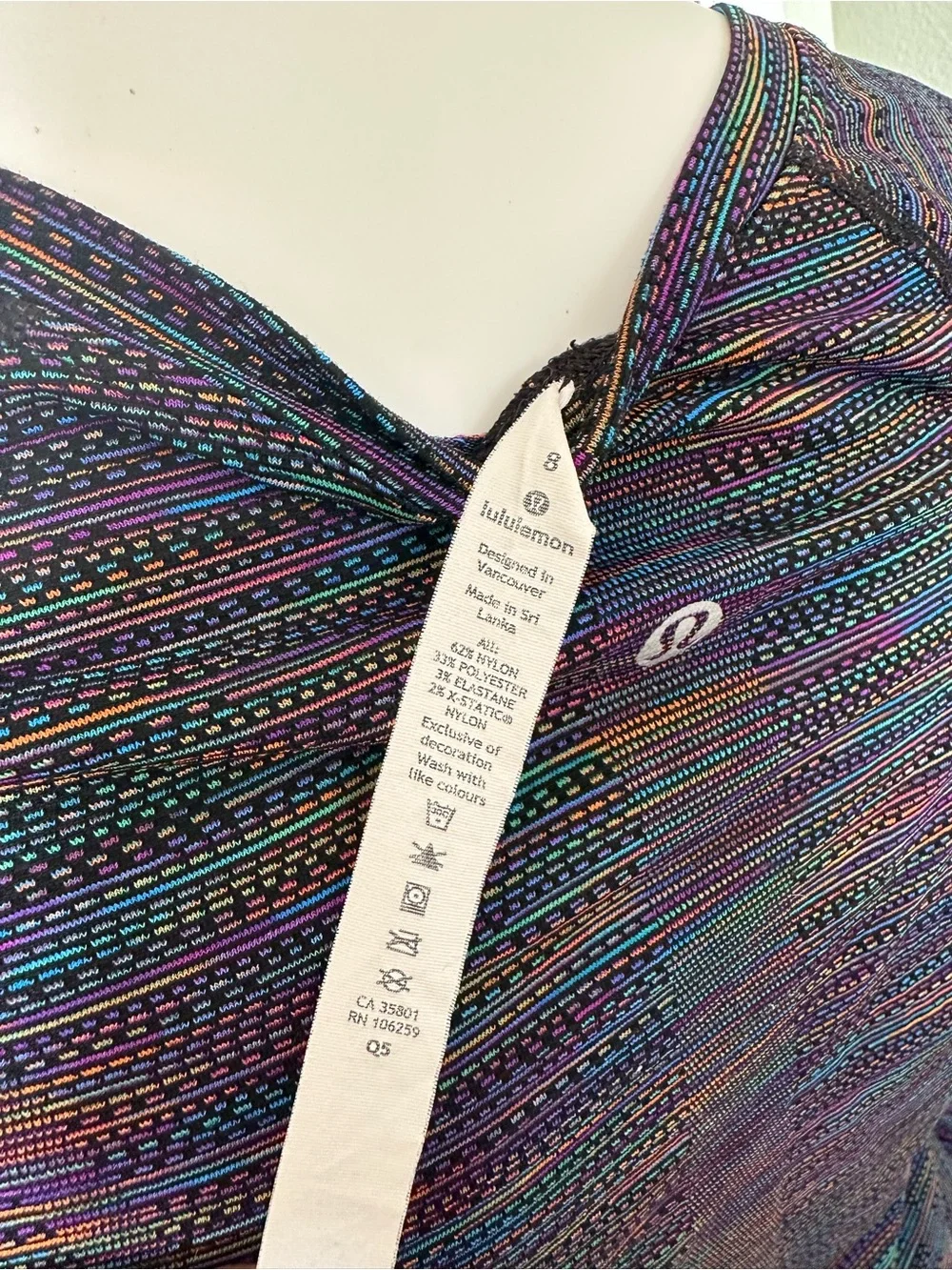 lululemon athletica black rainbow swifty